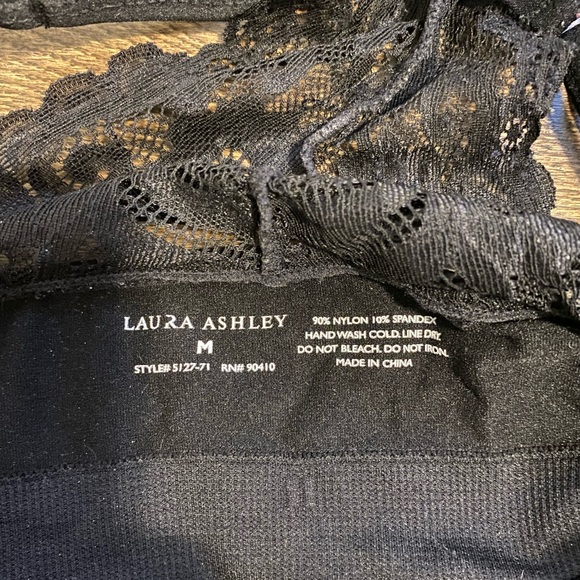 Laura Ashley Bra - Picture 3 of 3